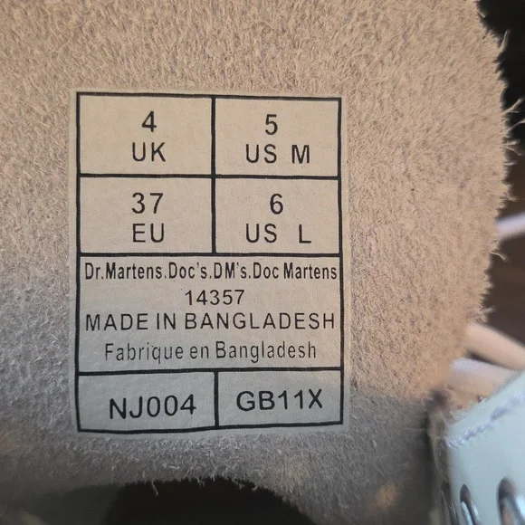 Doc Martens All White Smooth Mono Combat Boots Womens 6 Mens 5 NWT - Picture 8 of 8